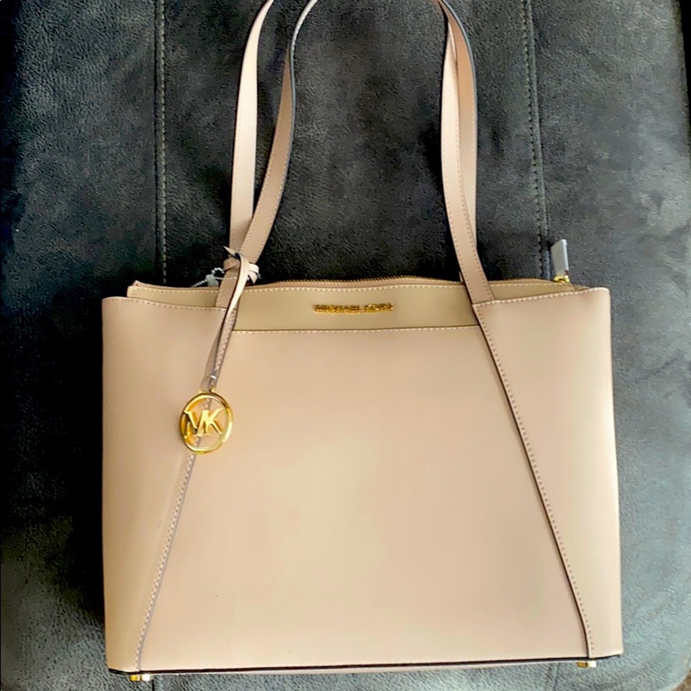 Michael Kors Hand Bag